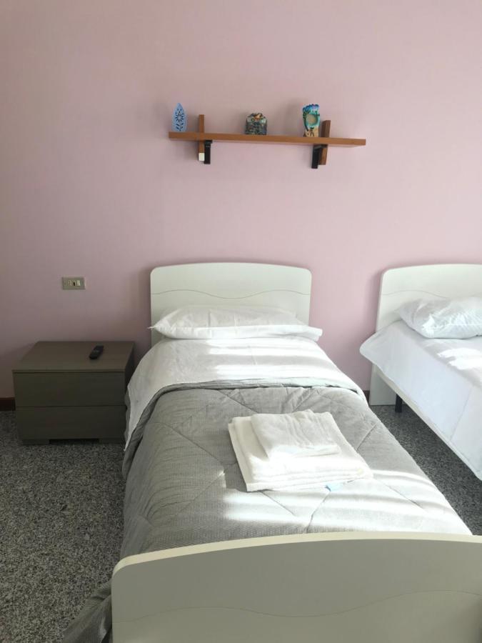 Camera Con Bagno Mirjana Cislago Exterior photo