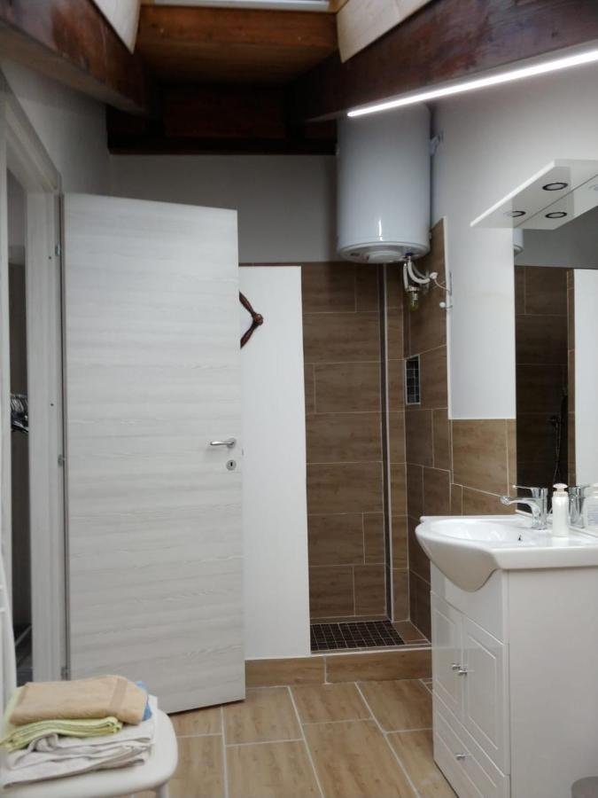 Camera Con Bagno Mirjana Cislago Exterior photo
